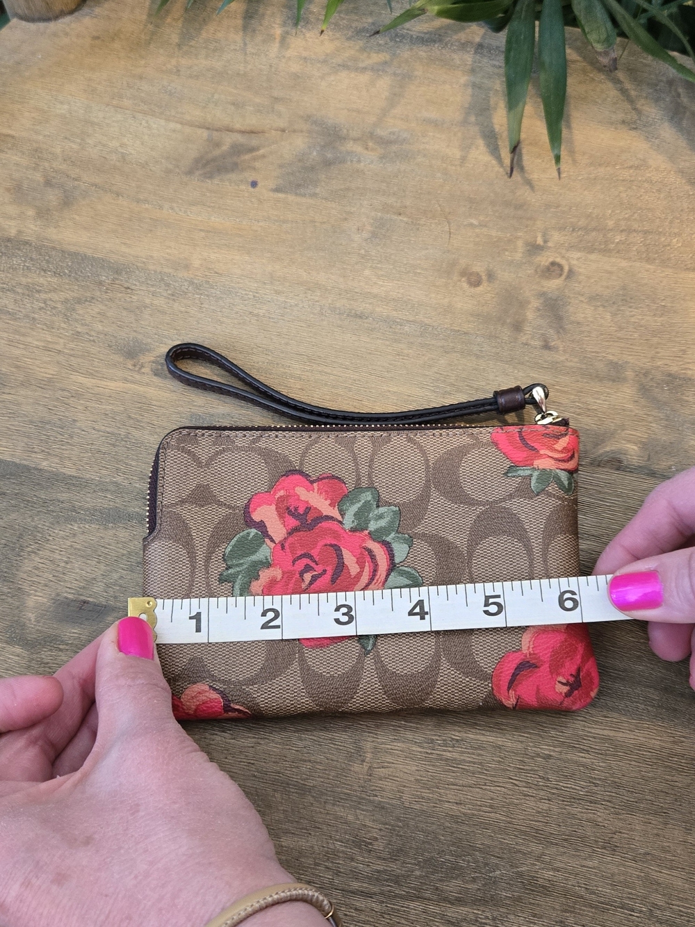 COACH Floral Signature Wristlet Pouch in Brown with Red Roses - Picture 2 of 5